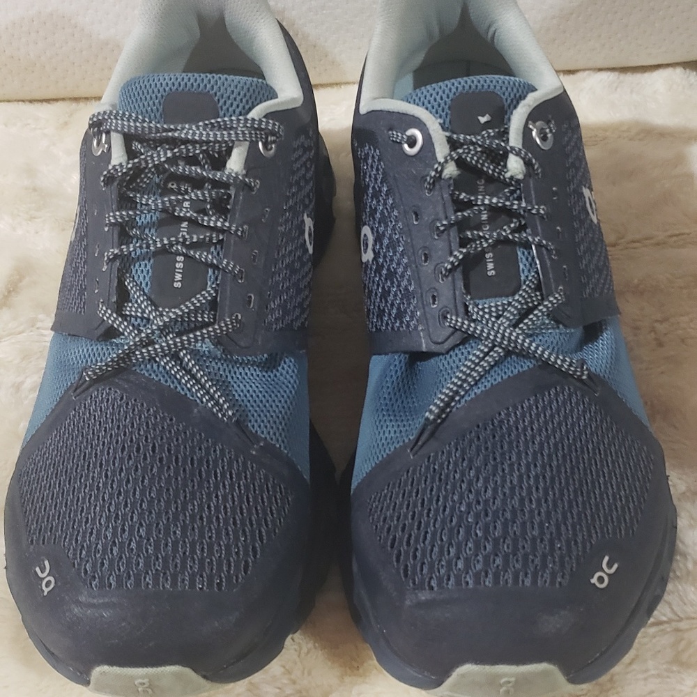 On Cloudstratus Womens Running Shoes 9.5M